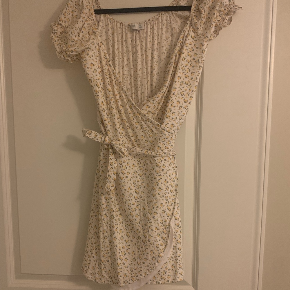Yellow Floral Hollister Wrap Dress Size M